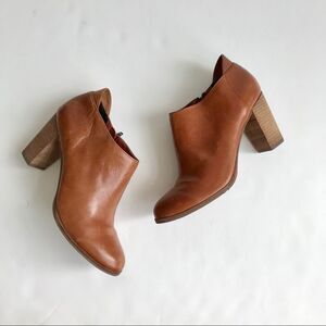 Dolce Vita Leather Chunky Zip Up Booties size 10